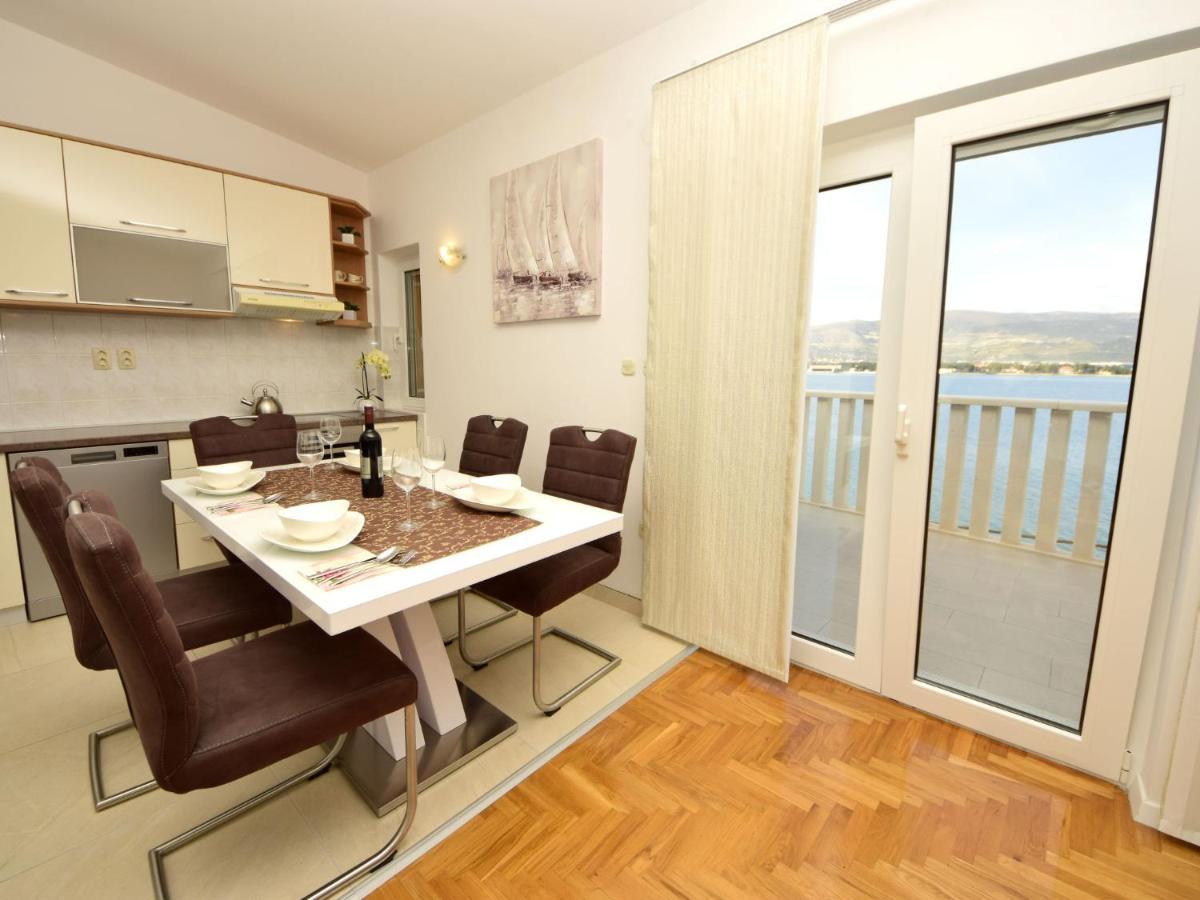 Apartment Mornar-2 By Interhome Trogir Exterior foto